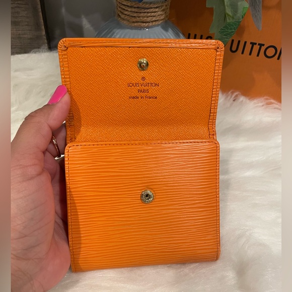 Authentic Louis Vuitton Epi Porte Feiulle Elise Wallet On A Chain | SP00… - Picture 4 of 16